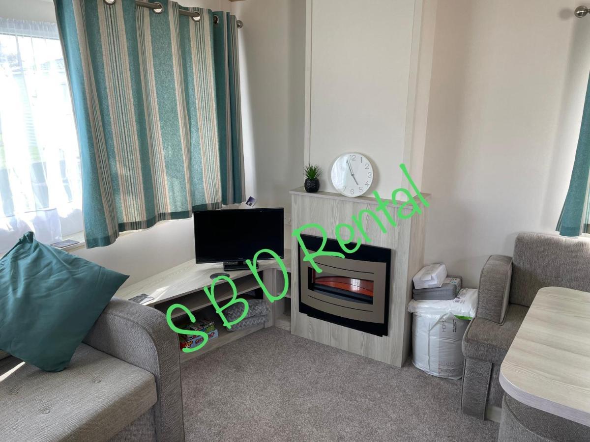 Summer Breeze Deluxe Caravan Rental Saint Osyth Exterior foto