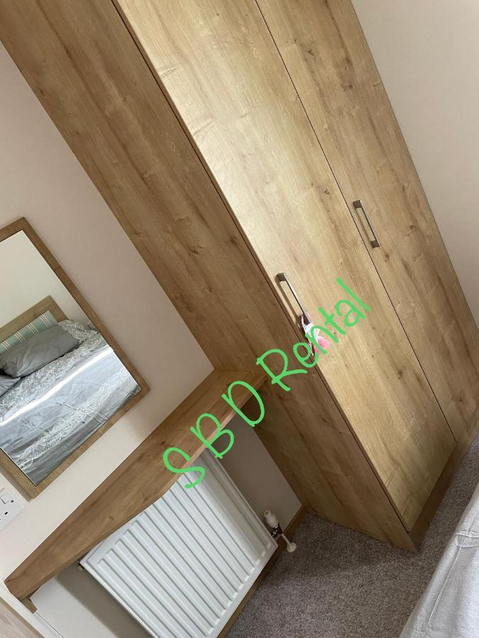 Summer Breeze Deluxe Caravan Rental Saint Osyth Exterior foto
