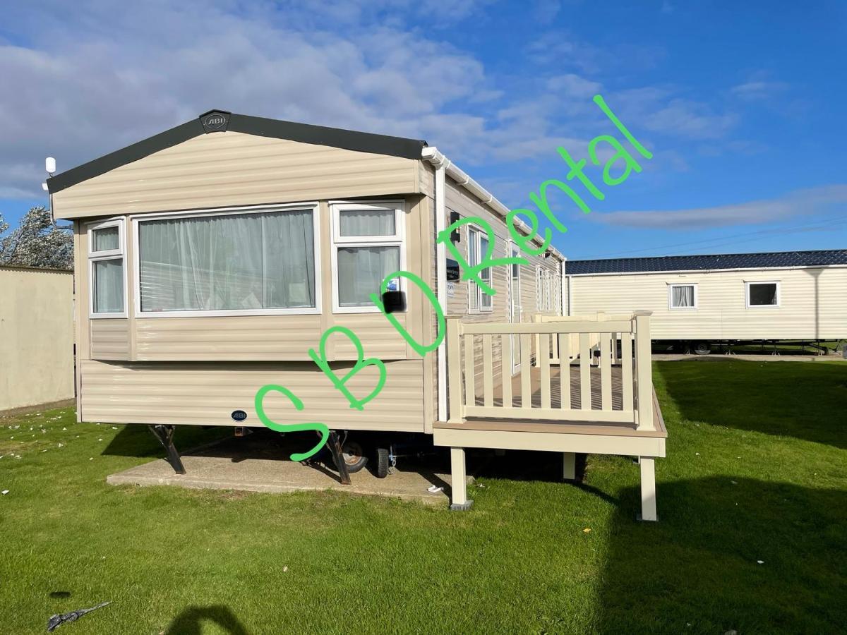 Summer Breeze Deluxe Caravan Rental Saint Osyth Exterior foto